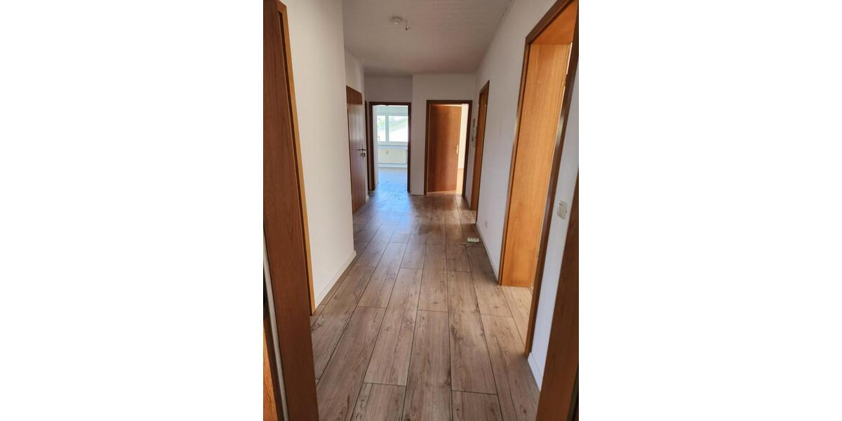Erdgeschoßwohnung Neukirchen vorm Wald - 3 Zimmer, 105 m&sup2;, 850&euro; | Angebot:25282330