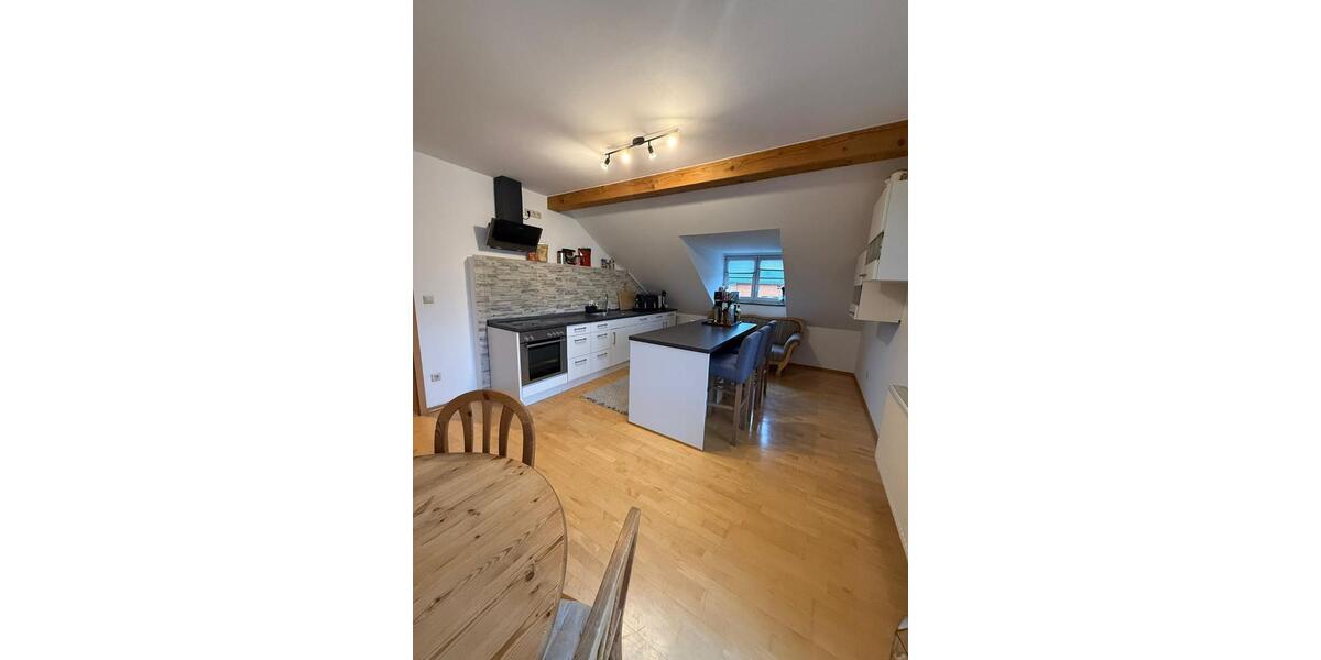 Dachgeschoßwohnung Waldkirchen - 3 Zimmer, 90 m&sup2;, 780&euro; | Angebot:25137740