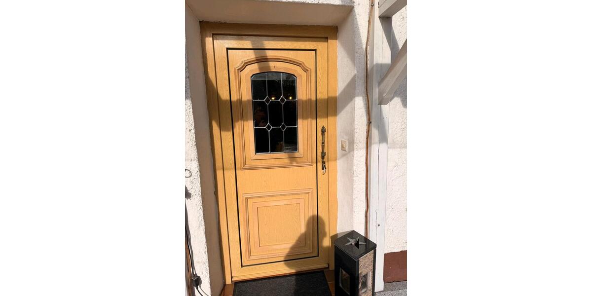 Doppelhaushälfte Bayerbach - 9 Zimmer, 141 m&sup2;, 1.400&euro; | Angebot:26026452