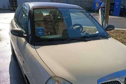 Lancia Ypsilon 135.000 km 1.500 &euro; Passau 94032