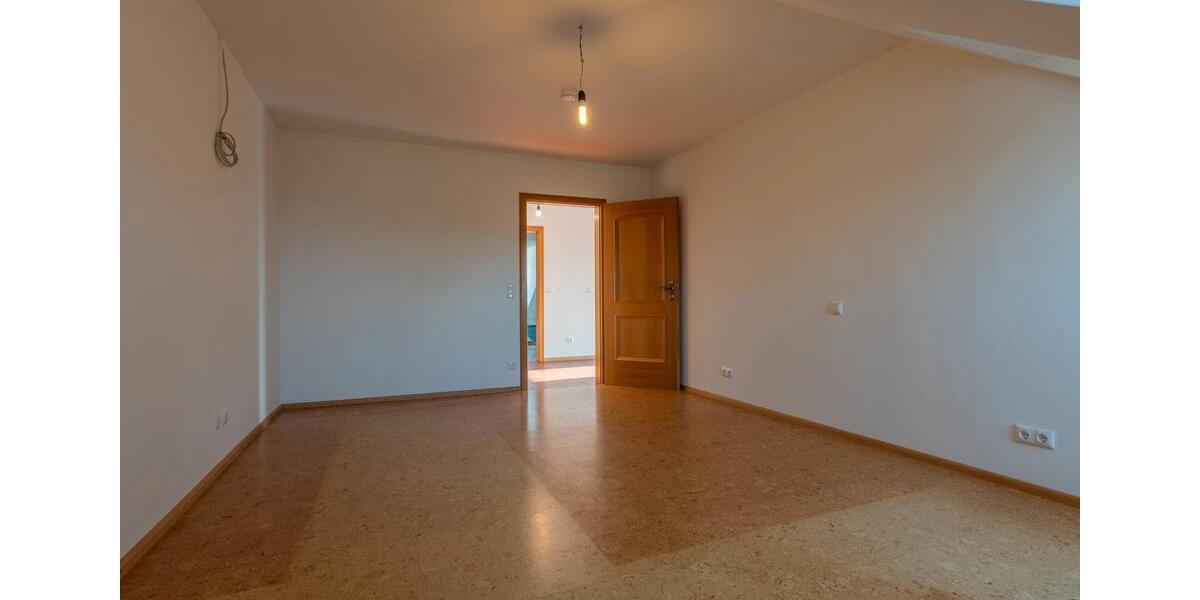 Dachgeschoßwohnung Passau Maierhof - 2 Zimmer, 76 m&sup2;, 850&euro; | Angebot:26006513