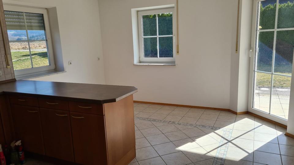 Erdgeschoßwohnung Röhrnbach - 3 Zimmer, 105 m&sup2;, 840&euro; | Angebot:25480101