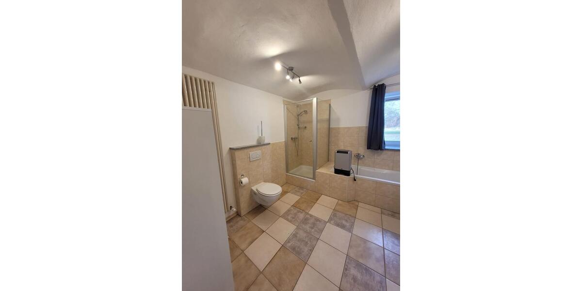 Erdgeschoßwohnung Bayerbach - 2 Zimmer, 80 m&sup2;, 730&euro; | Angebot:25639226