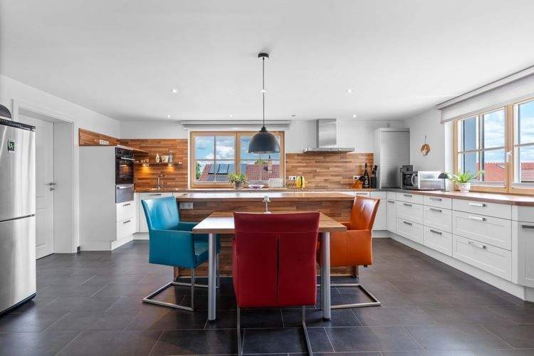 Mehrfamilienhaus, Wohnhaus Künzing Forsthart - 7 Zimmer, 343 m&sup2;, 945.000&euro; | Angebot:25679593