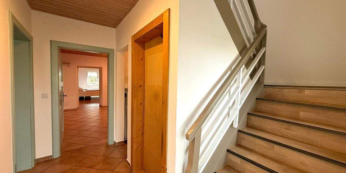 Einfamilienhaus Ortenburg Dorfbach - 5 Zimmer, 180 m&sup2;, 340.000&euro; | Angebot:25799582