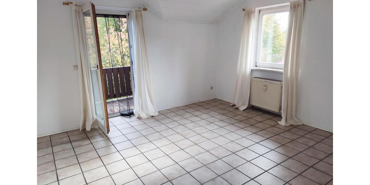 Dachgeschoßwohnung Bad Griesbach im Rottal - 3 Zimmer, 74 m&sup2;, 650&euro; | Angebot:25393428