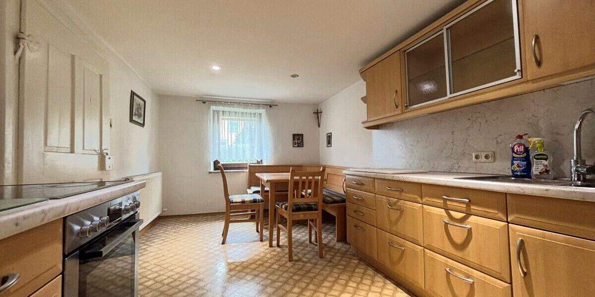 Einfamilienhaus Vilshofen a. d. Donau Vilshofen - 8 Zimmer, 194 m&sup2;, 349.000&euro; | Angebot:25661356