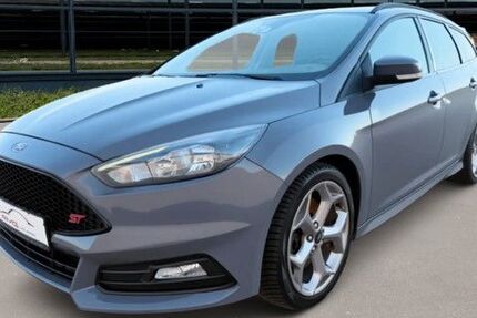 Ford Focus 139.460 km 15.890 &euro; Vilshofen an der Donau 94474