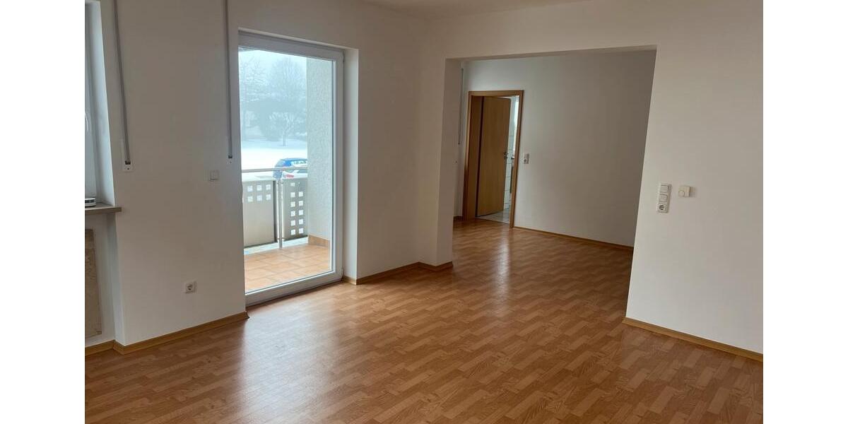 Etagenwohnung Fürstenstein - 3 Zimmer, 92 m&sup2;, 695&euro; | Angebot:26006499