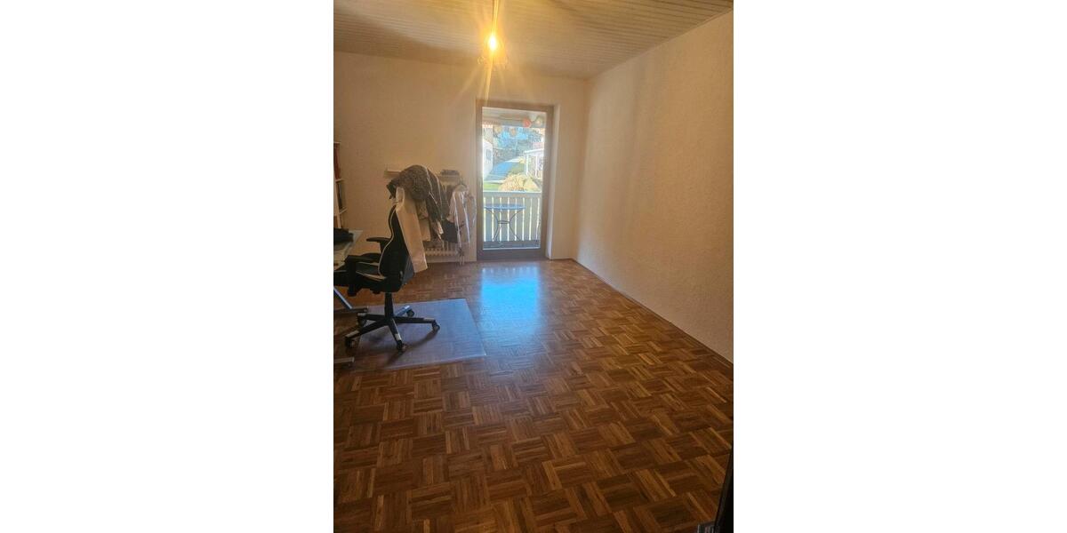 Etagenwohnung Hauzenberg - 6 Zimmer, 100 m&sup2;, 750&euro; | Angebot:25933641