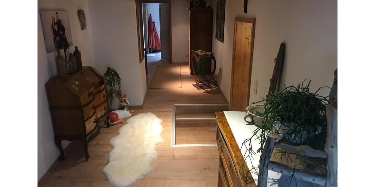 Etagenwohnung Vilshofen an der Donau - 5 Zimmer, 110 m&sup2;, 700&euro; | Angebot:25293618