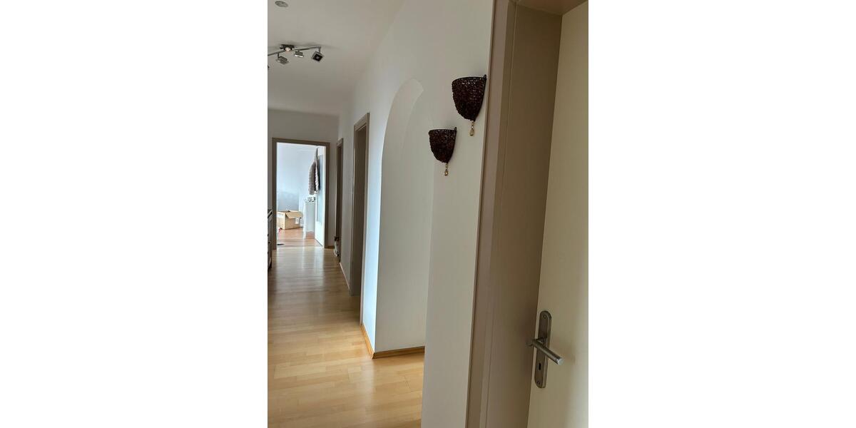Etagenwohnung Hofkirchen - 4 Zimmer, 130 m&sup2;, 1.050&euro; | Angebot:25968166