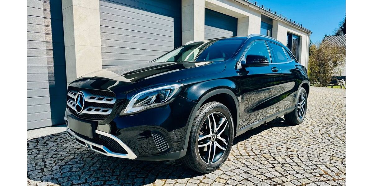Mercedes-Benz GLA 200 75.205 km 18.590 &euro; Tiefenbach 94113
