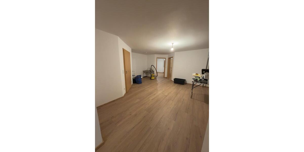 Dachgeschoßwohnung Vilshofen an der Donau - 3 Zimmer, 90 m&sup2;, 950&euro; | Angebot:25833070