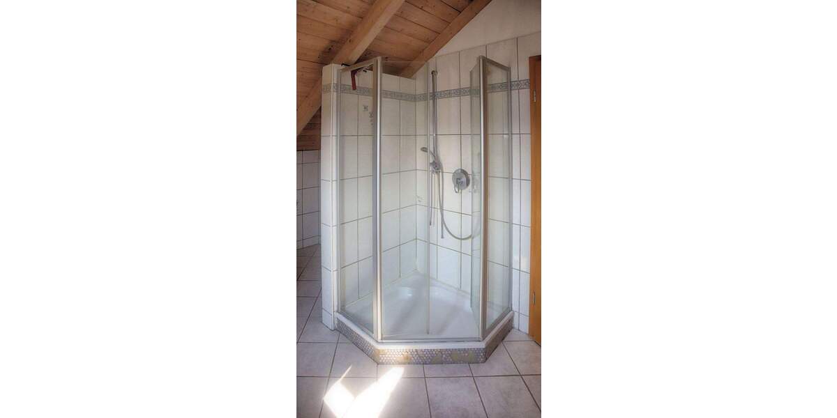 Einfamilienhaus Tiefenbach Reut - 8 Zimmer, 230 m&sup2;, 570.000&euro; | Angebot:25776655