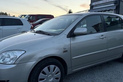 Toyota Corolla 234.000 km 2.490 &euro; Hutthurm 94116