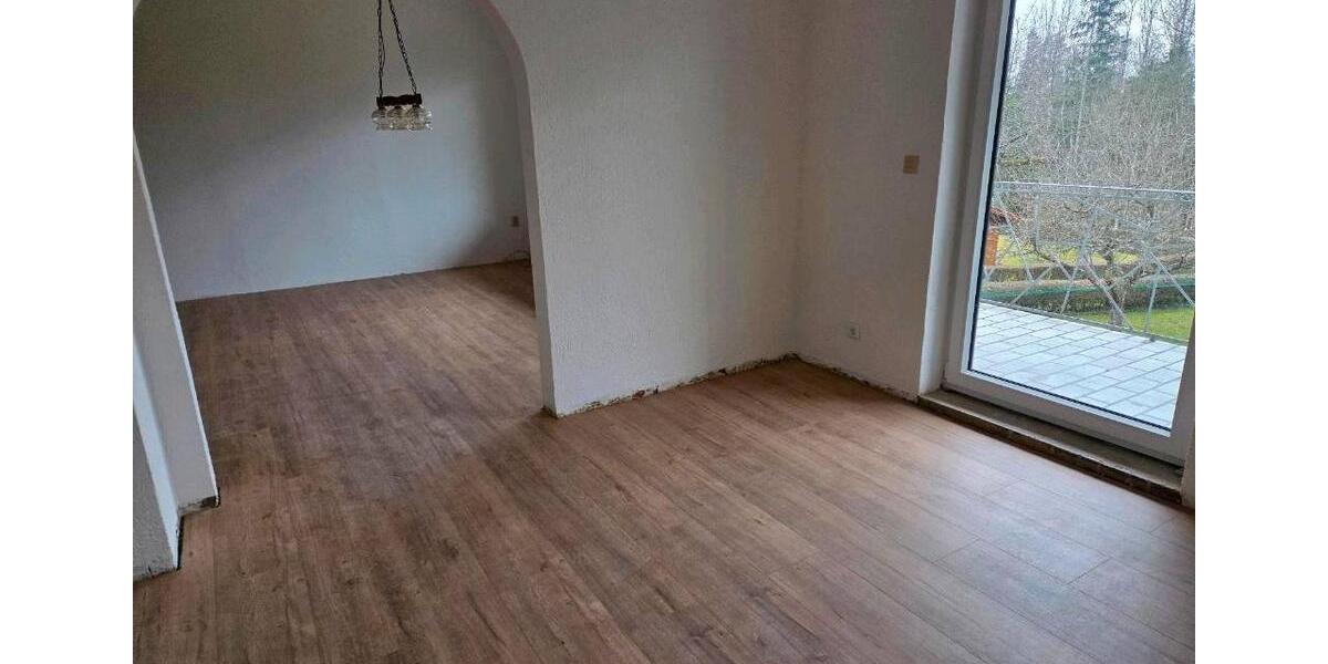 Mehrfamilienhaus, Wohnhaus Hauzenberg - 10 Zimmer, 216 m&sup2;, 379.000&euro; | Angebot:25991621