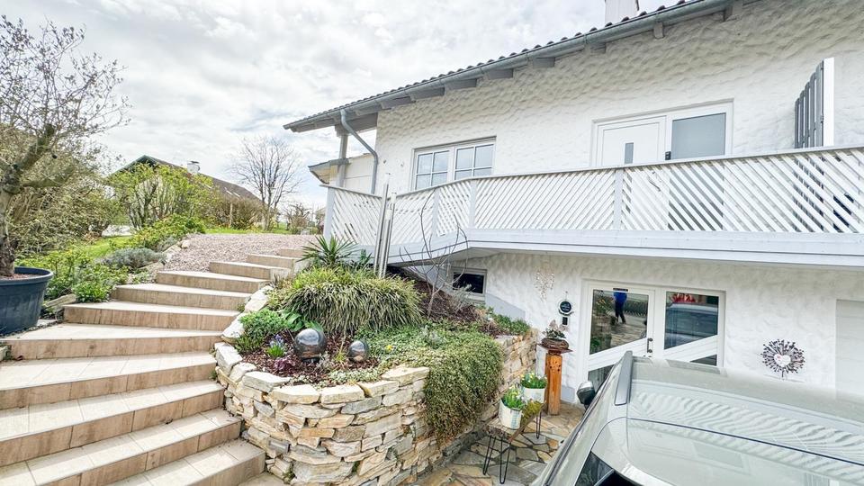 Dachgeschoßwohnung Haarbach - 2.5 Zimmer, 80 m&sup2;, 950&euro; | Angebot:26036093