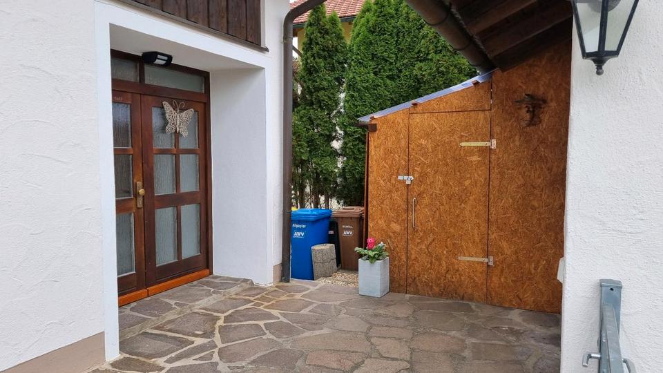 Dachgeschoßwohnung Egglham - 3 Zimmer, 100 m&sup2;, 750&euro; | Angebot:20334806