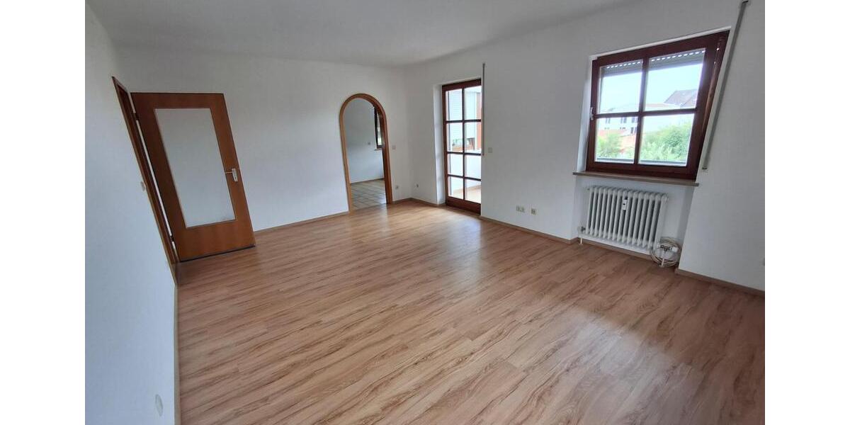 Etagenwohnung Rotthalmünster - 3 Zimmer, 81 m&sup2;, 690&euro; | Angebot:25022794
