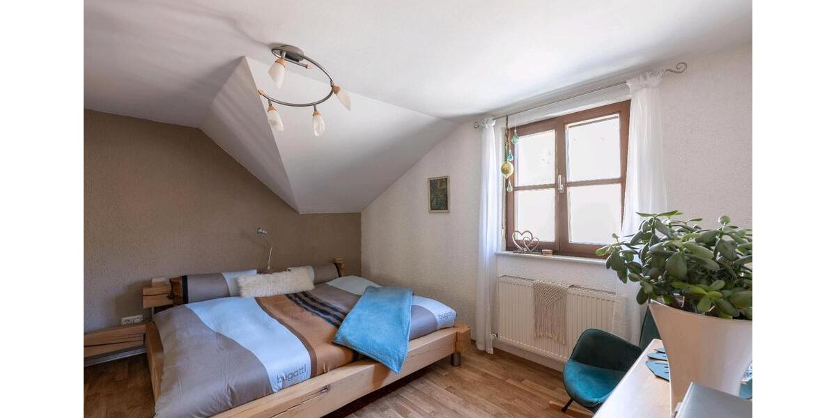 Mehrfamilienhaus, Wohnhaus Hutthurm - 12 Zimmer, 240 m&sup2;, 359.000&euro; | Angebot:26061868