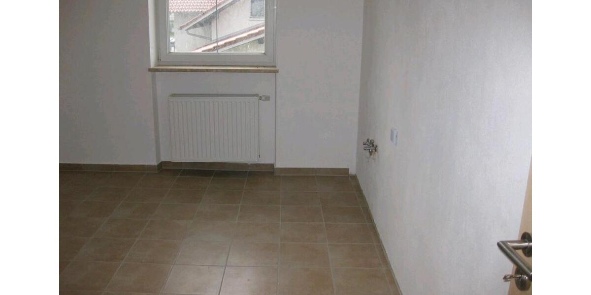 Maisonettenwohnung Pocking - 4 Zimmer, 125 m&sup2;, 1.150&euro; | Angebot:26697938