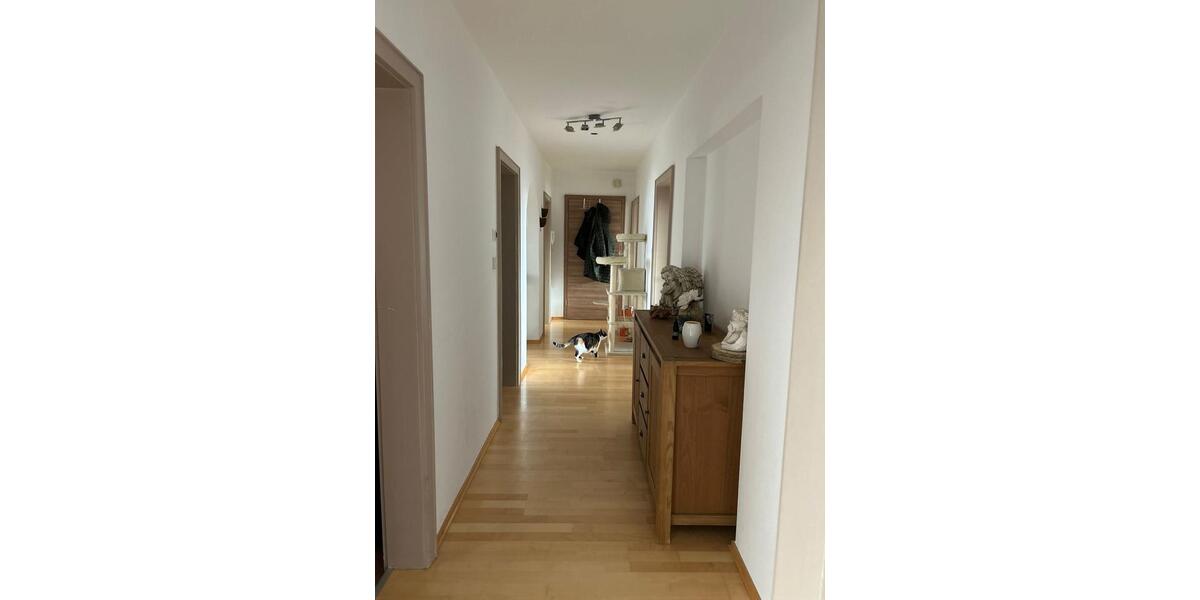 Etagenwohnung Hofkirchen - 4 Zimmer, 130 m&sup2;, 1.050&euro; | Angebot:25968166