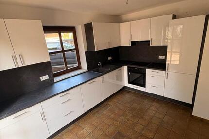 Wohnung Vilshofen an der Donau - 4 Zimmer, 125 m&sup2;, 2.000&euro; | Angebot:25898245