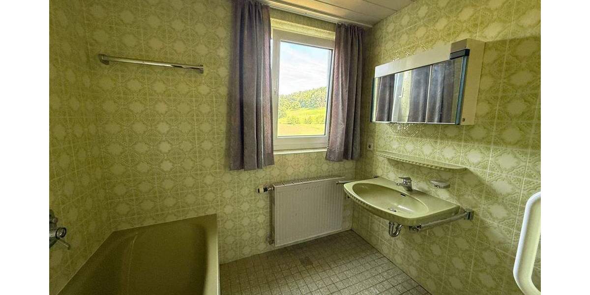 Bauernhaus, Landhaus Ortenburg Röhrn - 5 Zimmer, 176 m&sup2;, 240.000&euro; | Angebot:25850451