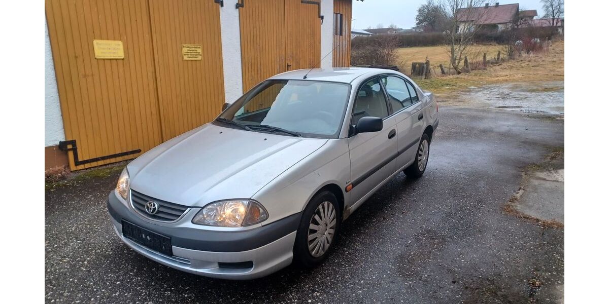 Toyota Avensis 79.252 km 2.150 &euro; Ortenburg 94496