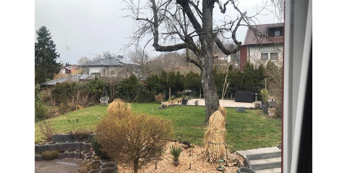 Etagenwohnung Hofkirchen - 4 Zimmer, 130 m&sup2;, 1.050&euro; | Angebot:25819025