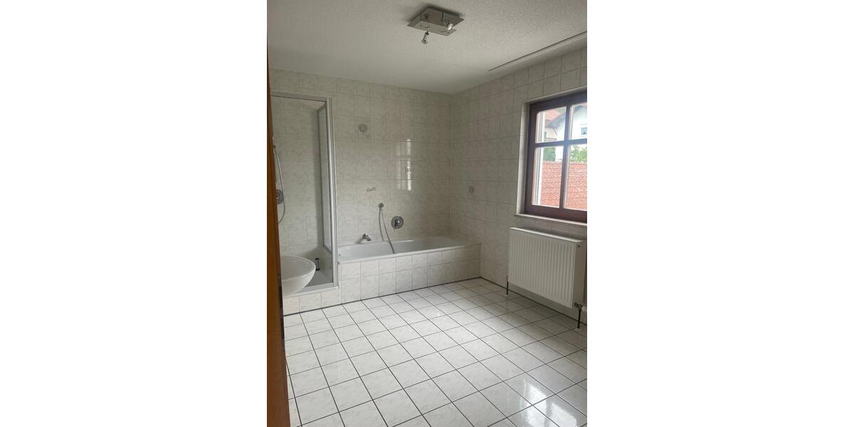 Doppelhaushälfte Tiefenbach - 6 Zimmer, 160 m&sup2;, 320.000&euro; | Angebot:27019840