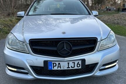 Mercedes-Benz 220 337.873 km 5.200 &euro; Büchlberg 94124