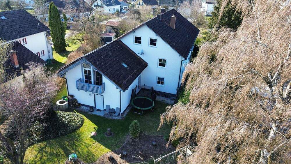 Mehrfamilienhaus, Wohnhaus Neukirchen vorm Wald Neukirchen - 9 Zimmer, 289 m&sup2;, 469.000&euro; | Angebot:25879167