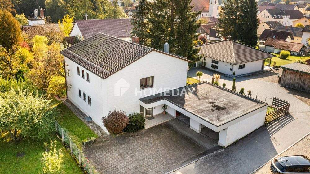 Einfamilienhaus Schöllnach - 7 Zimmer, 180 m&sup2;, 449.000&euro; | Angebot:25694107