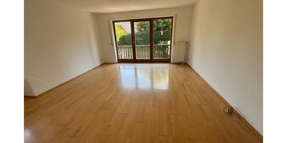 Etagenwohnung Untergriesbach - 3 Zimmer, 68 m&sup2;, 119.000&euro; | Angebot:25781287