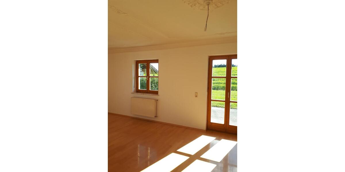 Erdgeschoßwohnung Windorf - 3 Zimmer, 115 m&sup2;, 890&euro; | Angebot:24838607