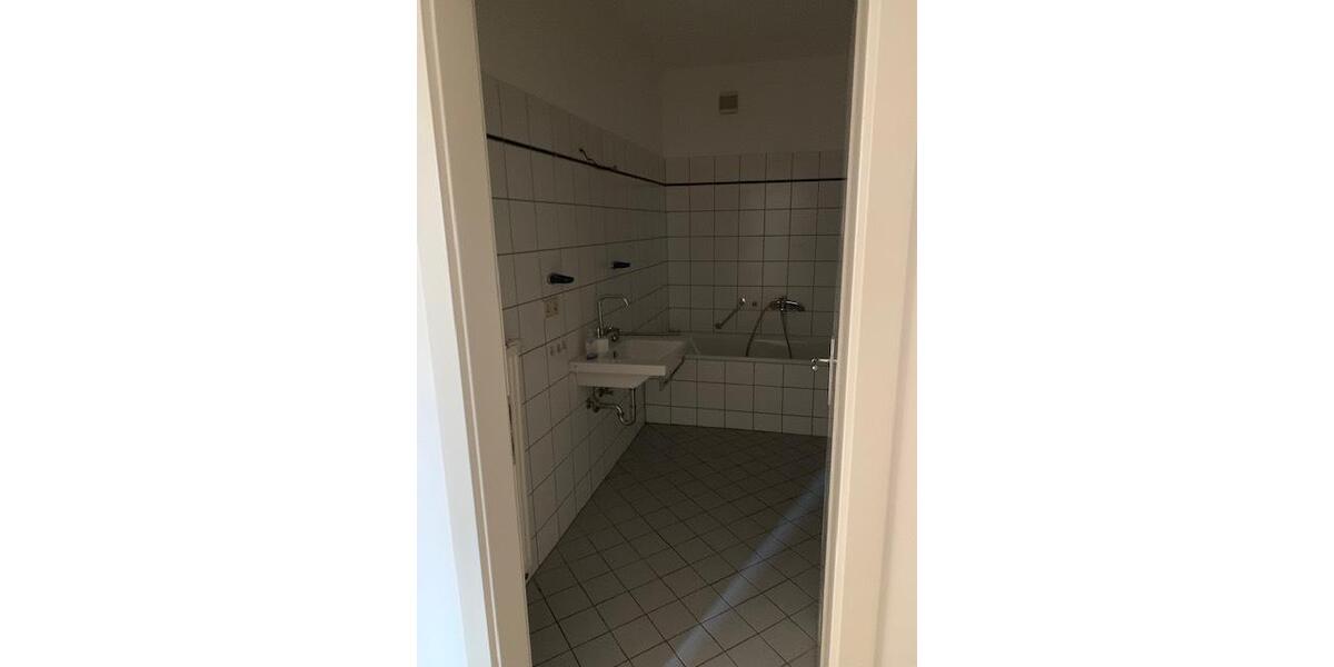 Etagenwohnung Passau Maierhof - 3 Zimmer, 100 m&sup2;, 1.450&euro; | Angebot:26585543