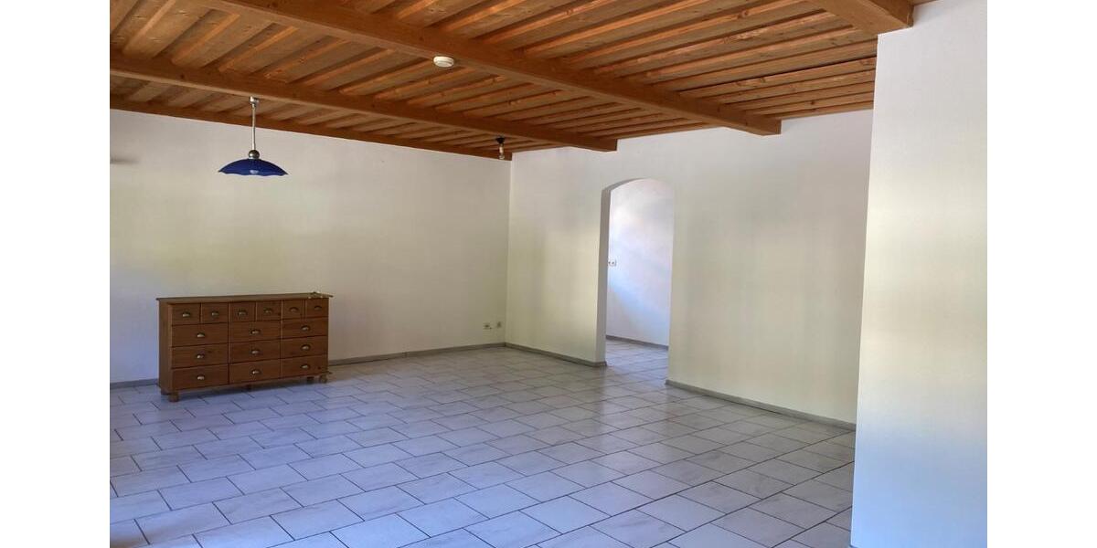 Etagenwohnung Zenting - 1 Zimmer, 50 m&sup2;, 405&euro; | Angebot:25405496