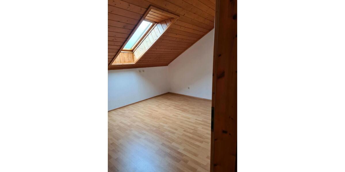 Dachgeschoßwohnung Thyrnau - 4 Zimmer, 100 m&sup2;, 750&euro; | Angebot:27612337