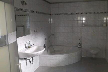 Haus Hauzenberg - 6 Zimmer, 150 m&sup2;, 990&euro; | Angebot:26552989