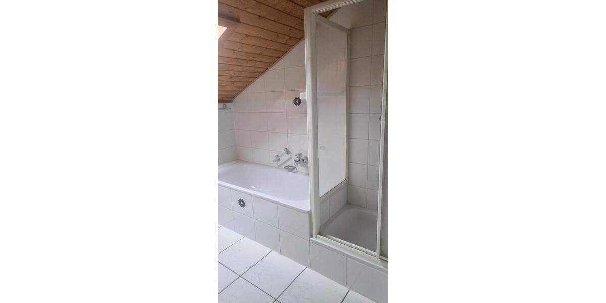 Dachgeschoßwohnung Egglham - 3 Zimmer, 100 m&sup2;, 750&euro; | Angebot:20334806