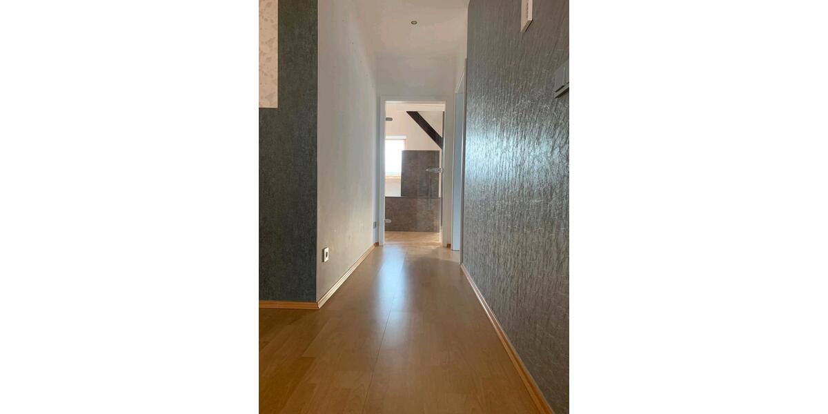 Dachgeschoßwohnung Rotthalmünster - 3.5 Zimmer, 114 m&sup2;, 700&euro; | Angebot:25809610