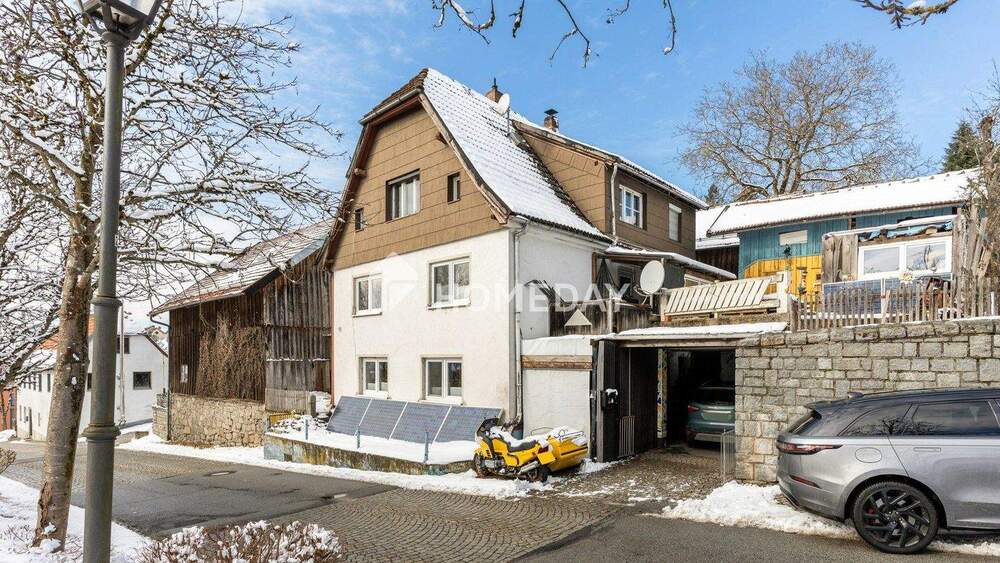 Mehrfamilienhaus, Wohnhaus Tittling - 7 Zimmer, 146 m&sup2;, 196.000&euro; | Angebot:25732765