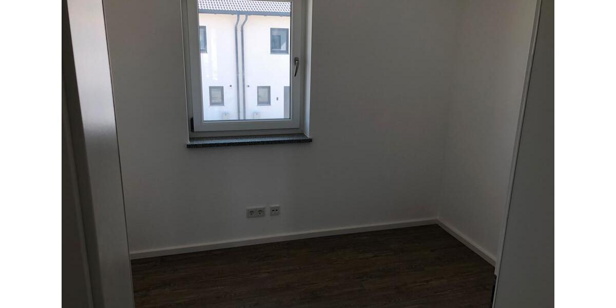 Doppelhaushälfte Tiefenbach - 4 Zimmer, 130 m&sup2;, 1.380&euro; | Angebot:26533082