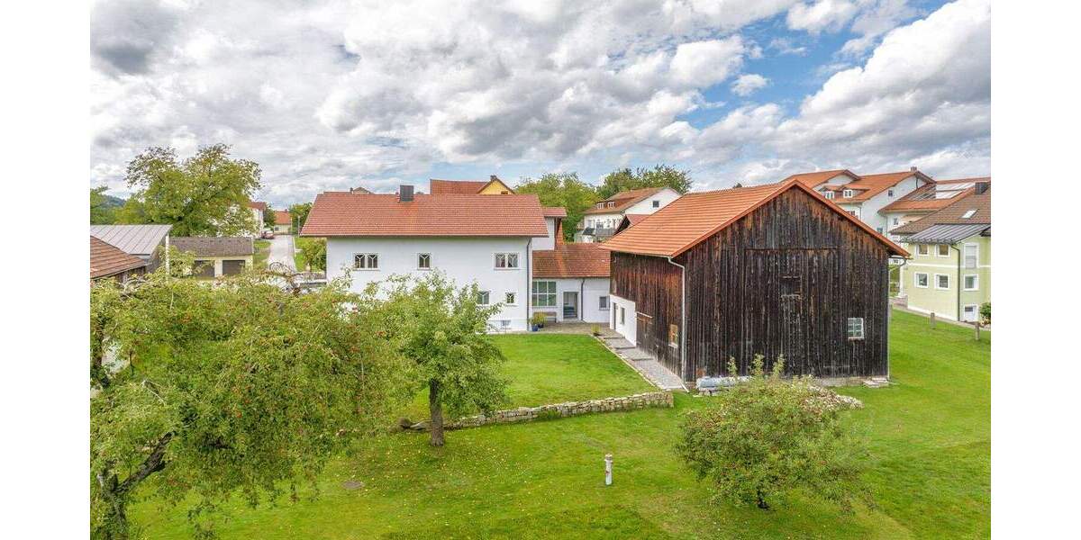 Bauernhaus, Landhaus Waldkirchen Richardsreut - 8 Zimmer, 177 m&sup2;, 690.000&euro; | Angebot:25742340