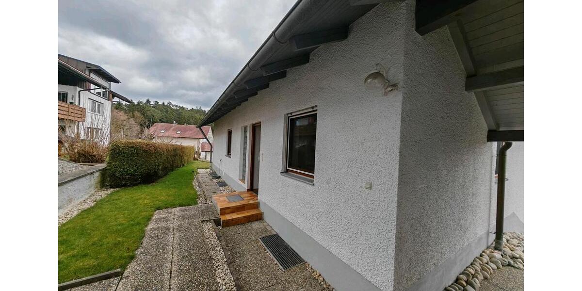 Erdgeschoßwohnung Tiefenbach - 4.5 Zimmer, 100 m&sup2;, 1.100&euro; | Angebot:26014465