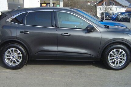 Ford Kuga 33.000 km 23.990 &euro; Außernzell 94532