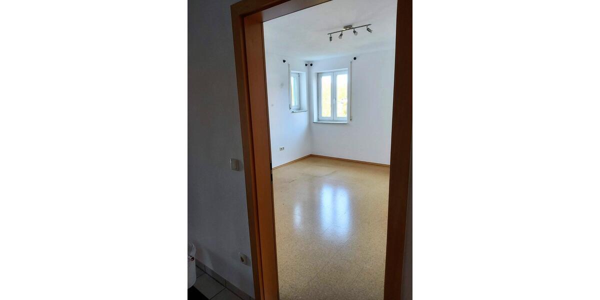 Etagenwohnung Freyung - 3 Zimmer, 74 m&sup2;, 660&euro; | Angebot:25327061