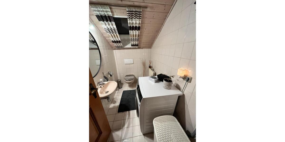 Dachgeschoßwohnung Passau Maierhof - 4 Zimmer, 120 m&sup2;, 1.150&euro; | Angebot:25895002